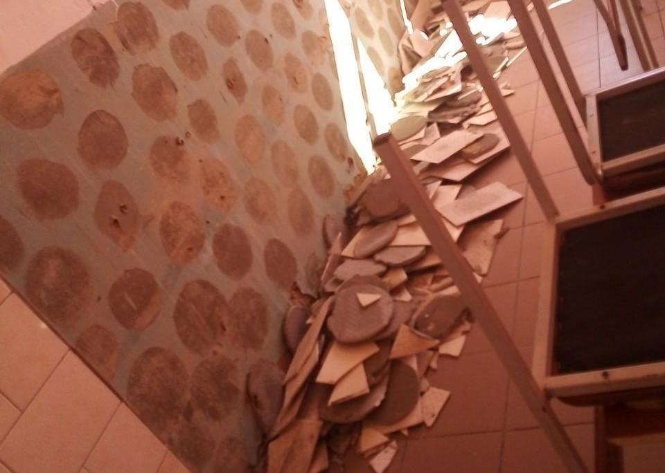 В школе Киево-Святошинского района ребенку на голову обвалилась плитка