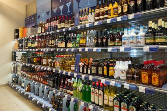 Тютюн, вейпи та алкоголь вночі не купиш. Новий законопроєкт