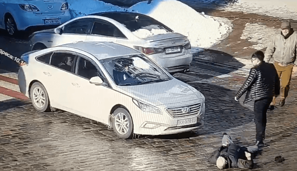 Таксист-іноземець вбив митника в центрі Києва