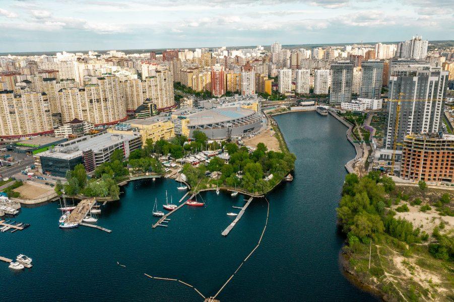 Шопінг та краєвиди. У Києві буде ще одна набережна та новий маршрут теплохода