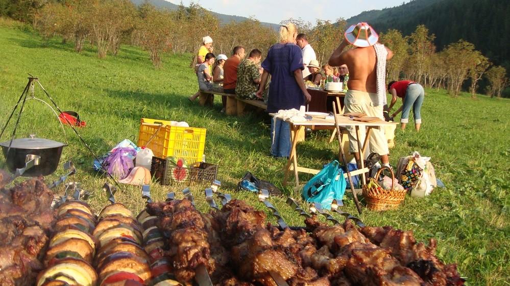 На природу з шашликом. 42 зони відпочинку у Києві облаштували для пікніків (ЛОКАЦІЇ+КАРТА)