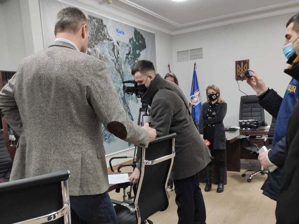 Лишив ділянки апарат РНБО: першому заступнику голови КМДА Поворознику вручили підозру