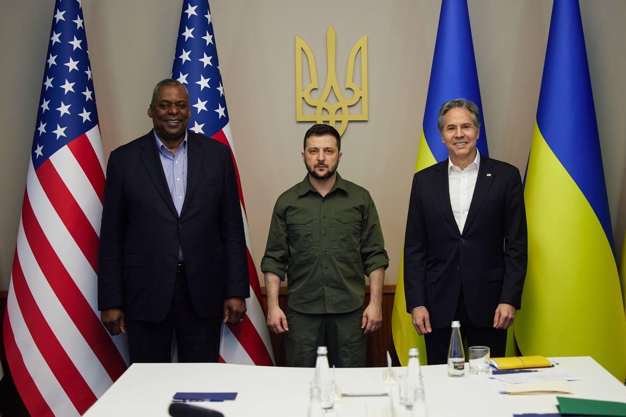 Держсекретар США та глава Пентагону прибули в Київ. Анонсували нову допомогу