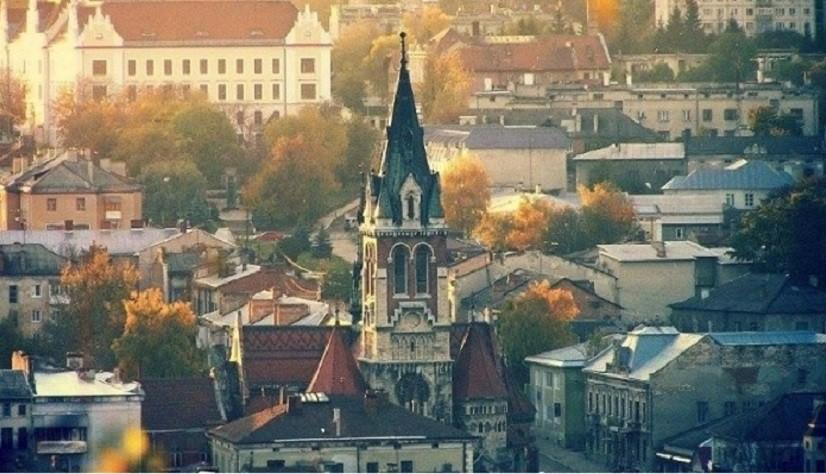 Внаслідок ракетного удару по Чорткову постраждали 22 людини, зокрема — 12-річна дитина