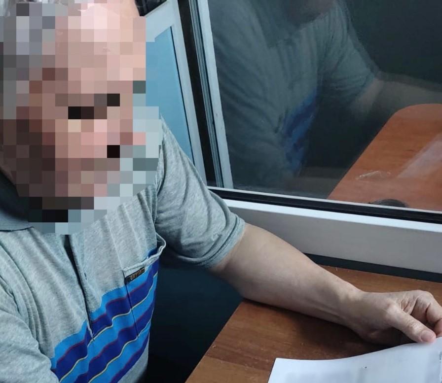 В київському трамваї пенсіонер-педофіл чіплявся до 10-річного хлопчика