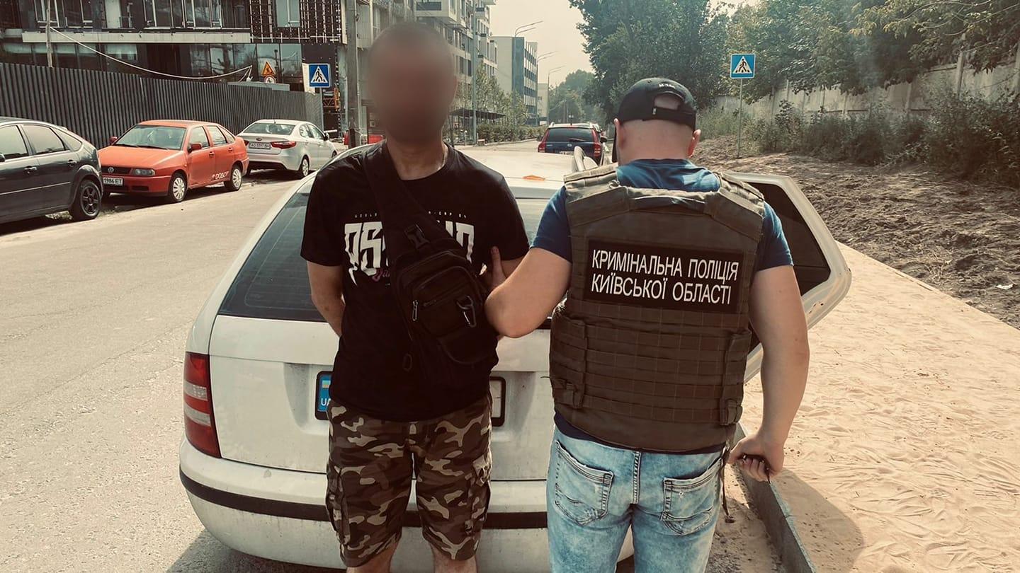 119 злочинних епізодів: на Київщині затримали крадія, за яким полювали кілька років