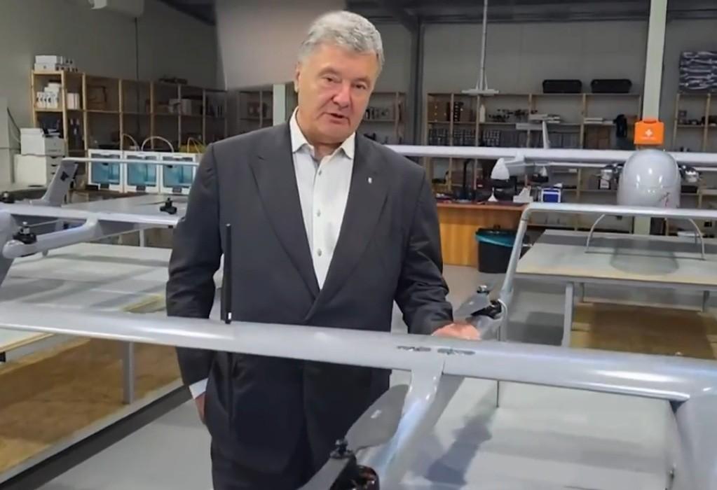 Порошенко повідомив про закупку БПЛА оперативного рівня за “безпрецедентною ціною”