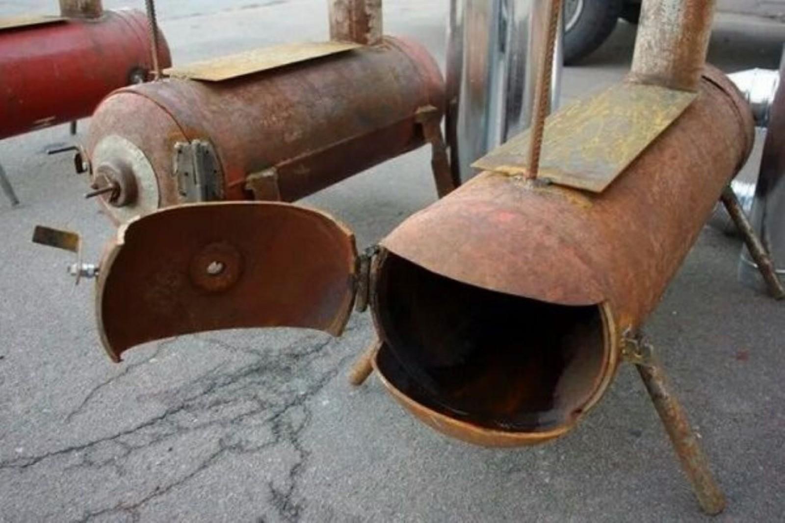 На Київщині збирають старі газові балони й бойлери. Що робитимуть
