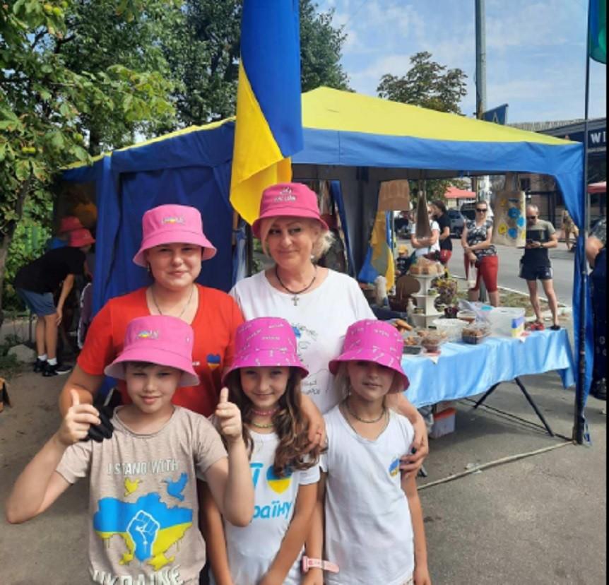 У Козині відбулася благодійна ярмарка “Допоможемо ЗСУ”
