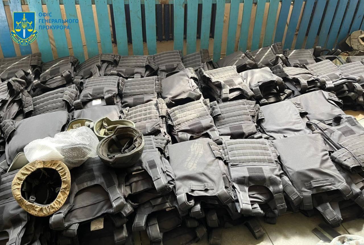 Іспанський сором: бізнесмен заробив мільйони на фальшуванні бронежилетів