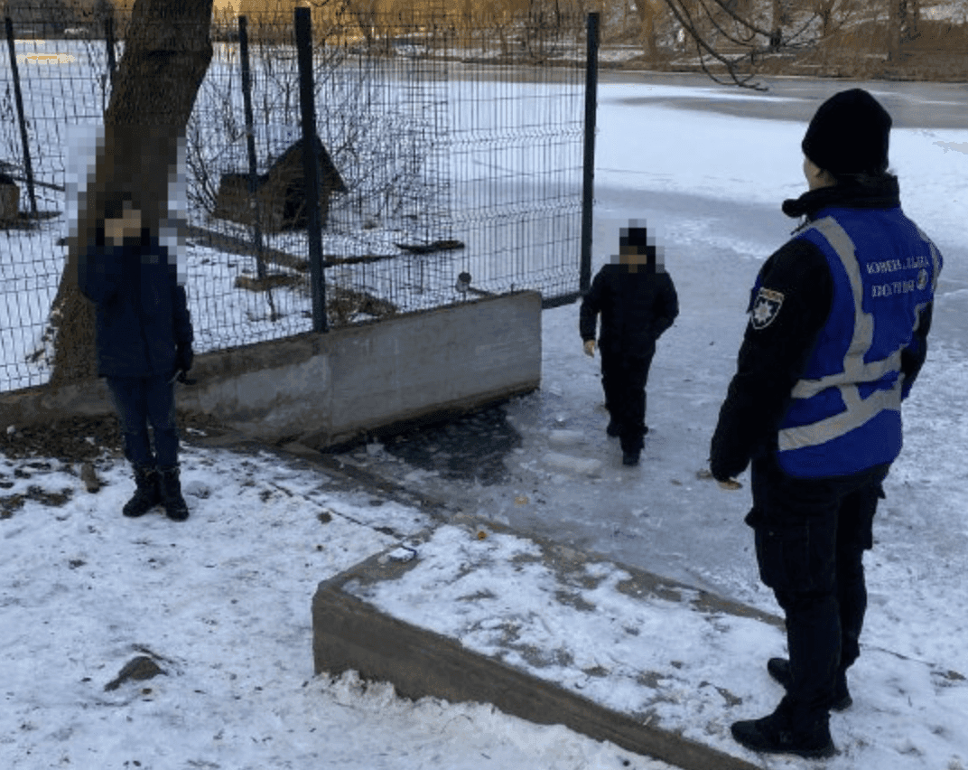 Обережно, тонка крига: киянам нагадали правила поведінки на водоймах