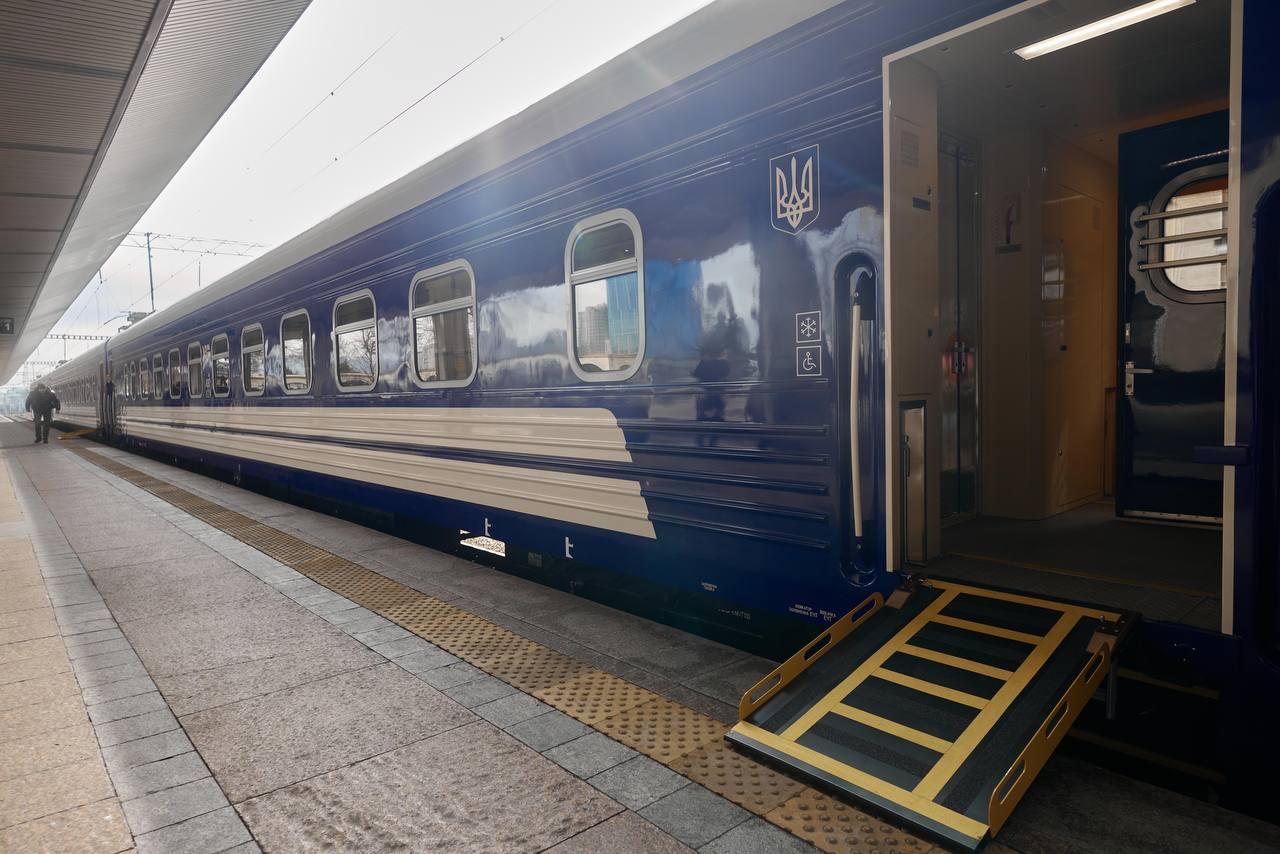 Подорожувати комфортно: в деяких потягах з’являться “інклюзивні” вагони