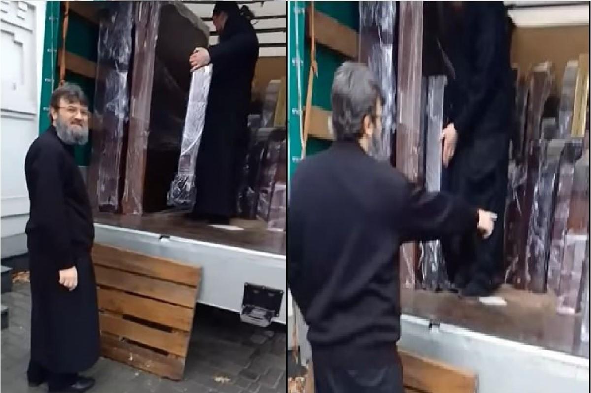 З Києво-Печерської Лаври забирають нову партію ікон: “Поїдемо через центральні ворота”