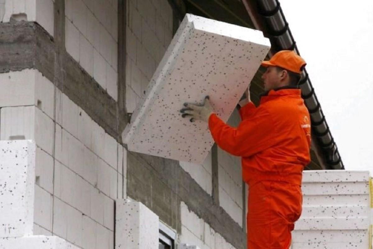 Утеплюй хату з літа: що можуть зробити кияни аби взимку не боятись морозів