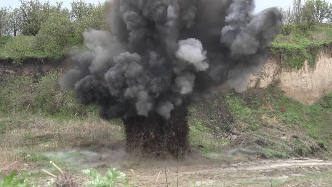У Деснянському районі російський дрон вибухнув біля газорозподільної станції, є постраждалі (оновлено)
