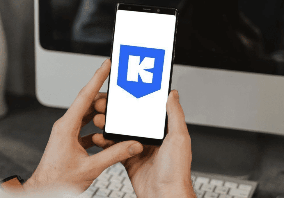 Киян просять вибрати назви для парку біля кінотеатру ім. Шевченка і скверу на Котельникова: як проголосувати