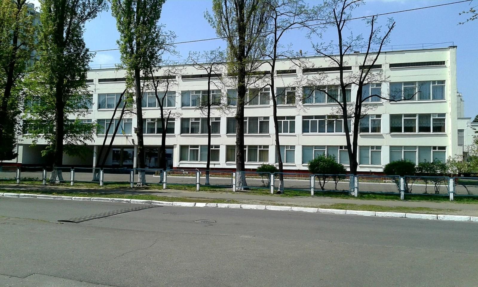 Крали й красти будемо: школу на Дарниці утеплять за понад 31 млн грн, ціни завищені в півтора-два рази