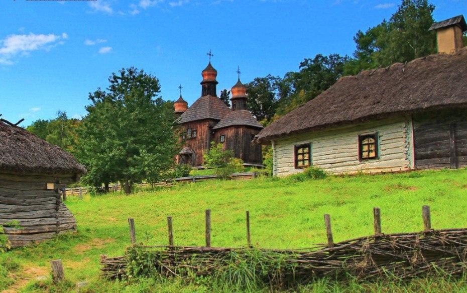 До музею народної архітектури та побуту в Пирогово ходитиме пряма маршрутка