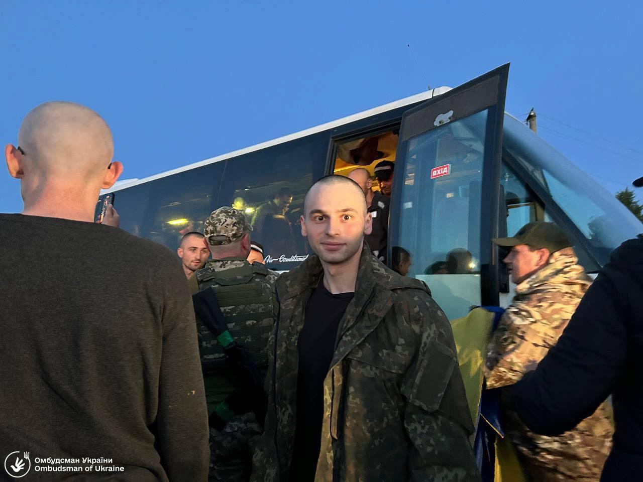 Сьогодні відбувся 53-й обмін військовополоненими: 90 оборонців – вдома!