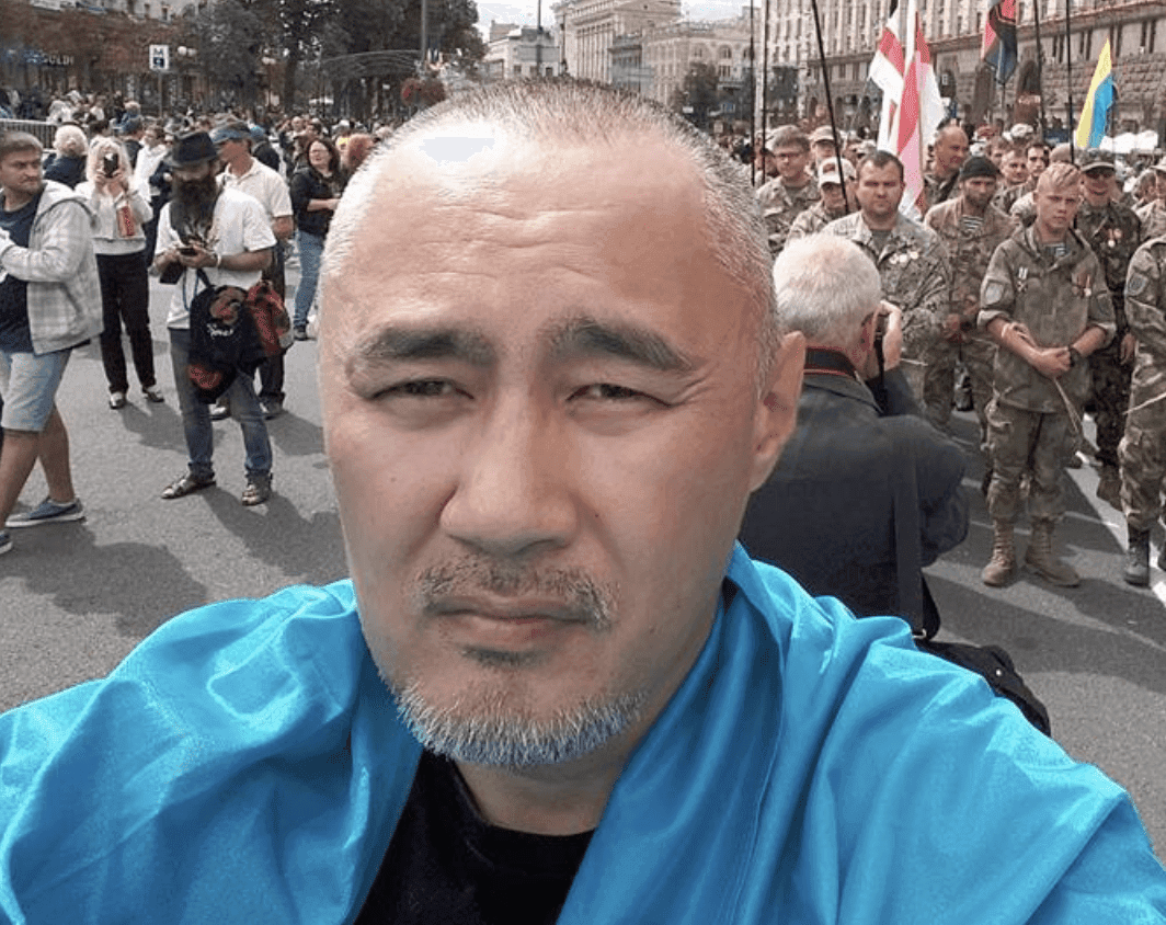 Тринадцять днів боровся за життя: у Києві після замаху помер казахський журналіст Садиков
