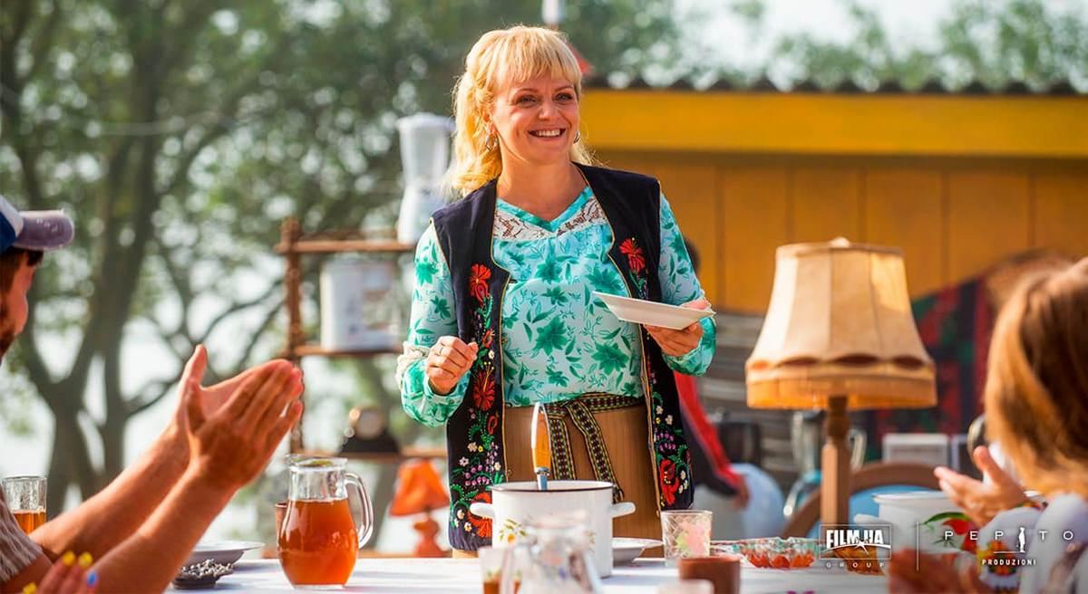 Комедія «Коза Ностра. Мама їде» з Ірмою Вітовською вже є доступною на Netflix