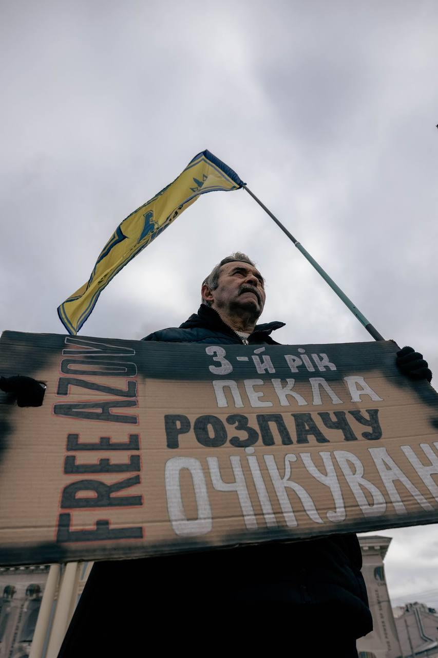 Київ не забуває своїх героїв: масова акція на підтримку полонених