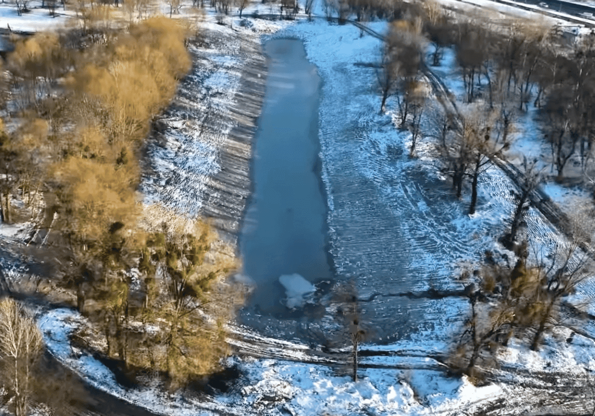 Що зараз відбувається на Синьому озері: як проходить відновлення водойми