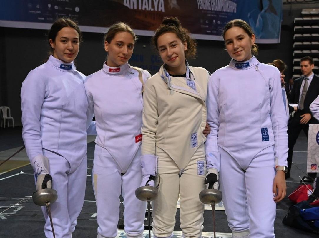 Українські шпажистки — чемпіонки Європи серед кадетів