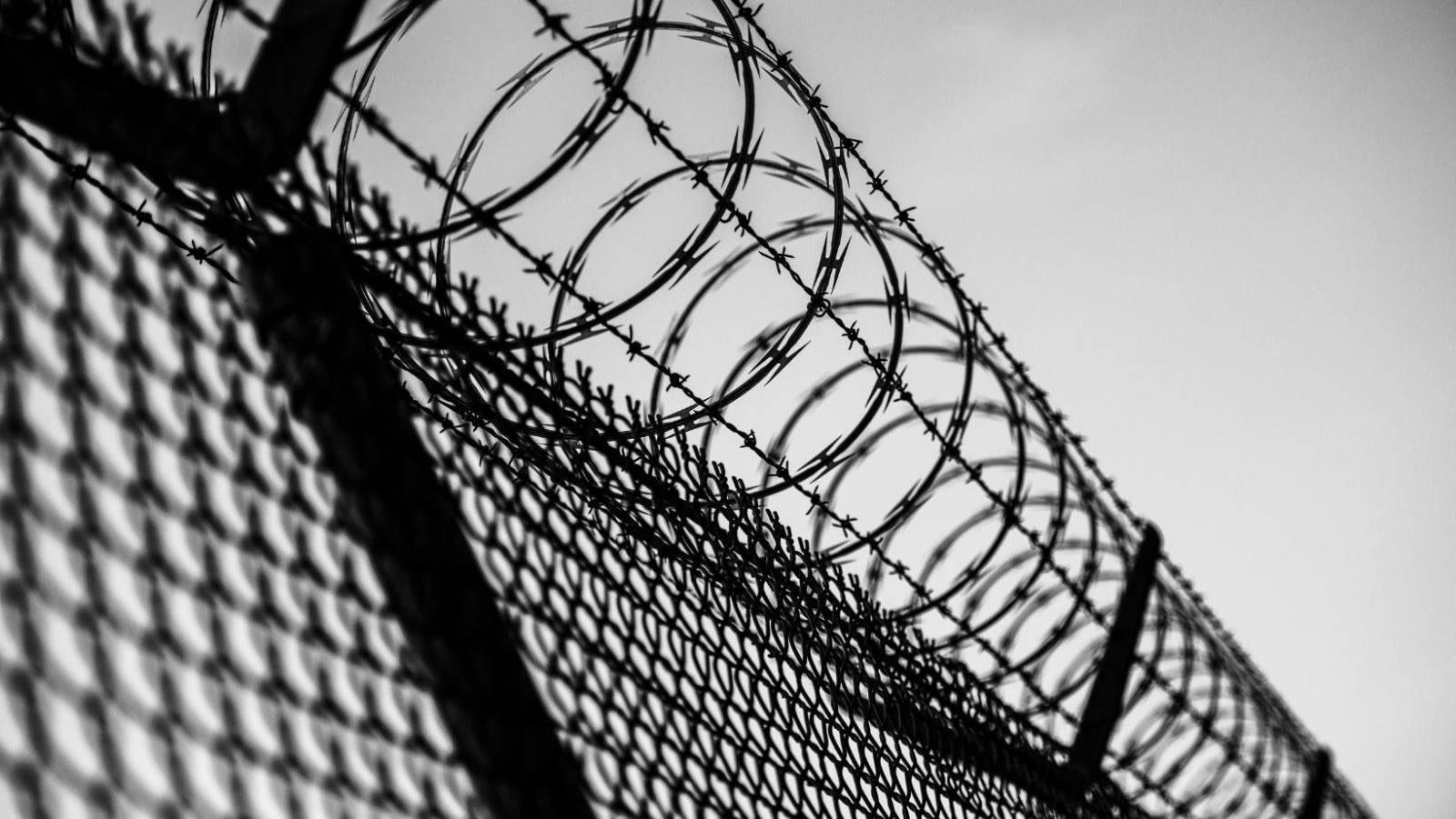 Суд виніс рішення щодо садиста таємної тюрми в ДНР, який катував людей струмом та гвалтував