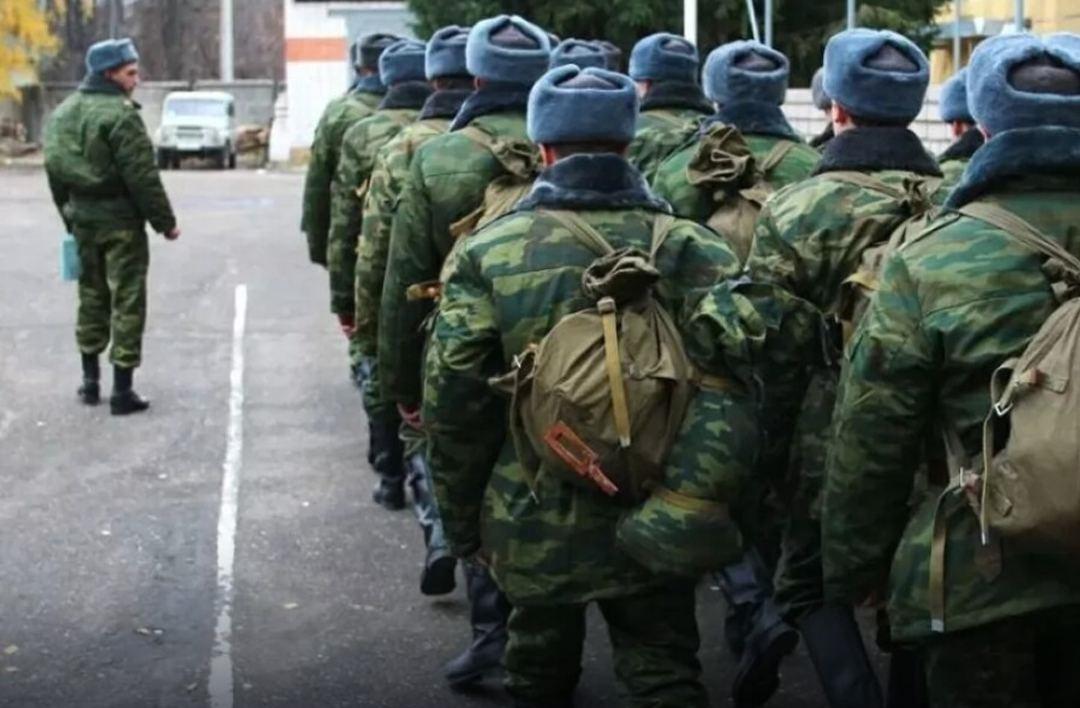 Українців в окупації закликають уникати примусової мобілізації росіянами