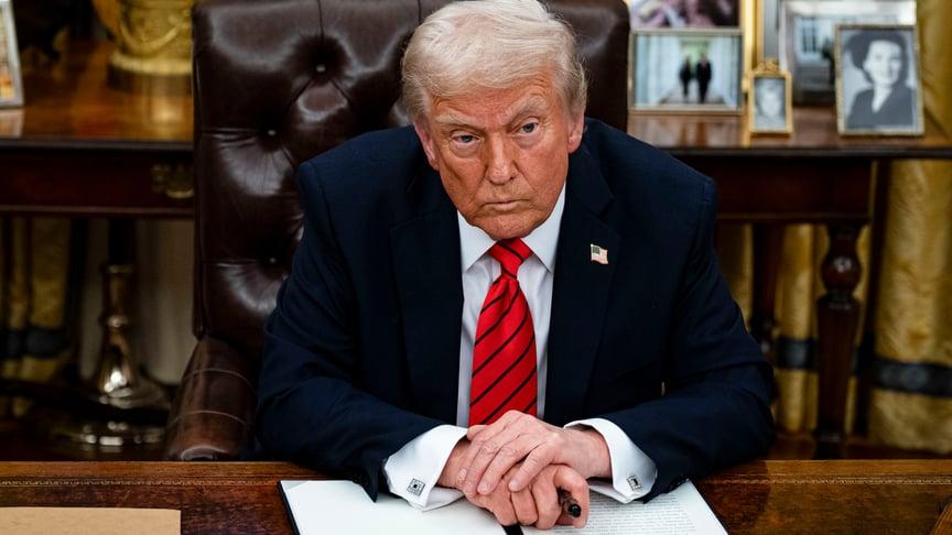 Трамп анонсував телефонні розмови з Зеленським і путіним