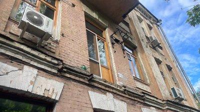 Мешканців старих будинків закликають перевірити стан балконів