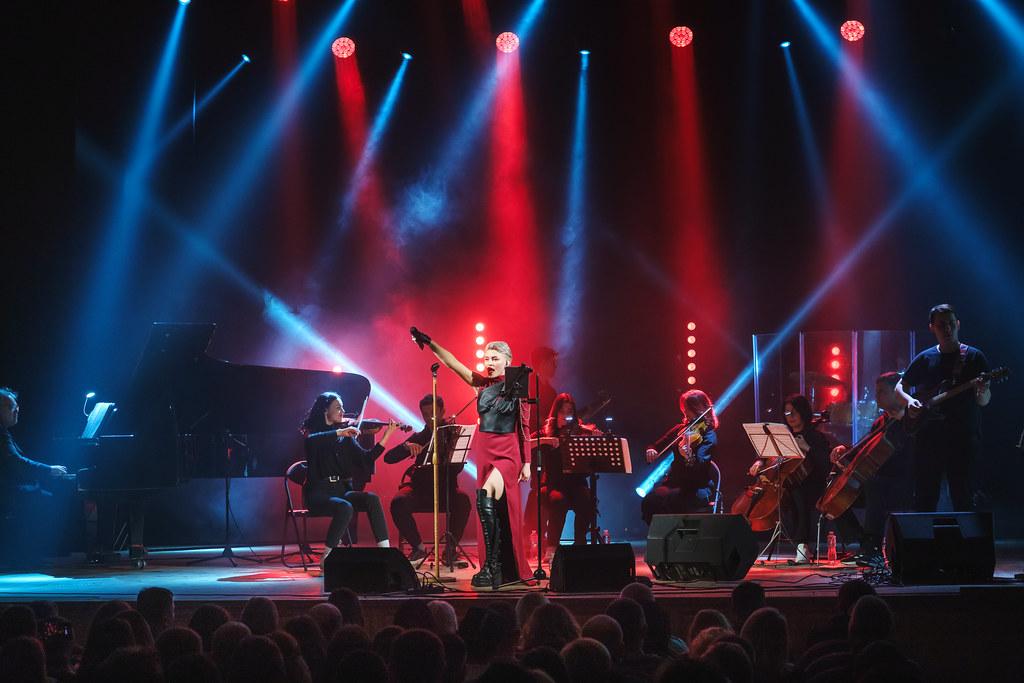 Нове звучання улюблених рок-гуртів: фантастичне шоу “Rock залежність” у столиці