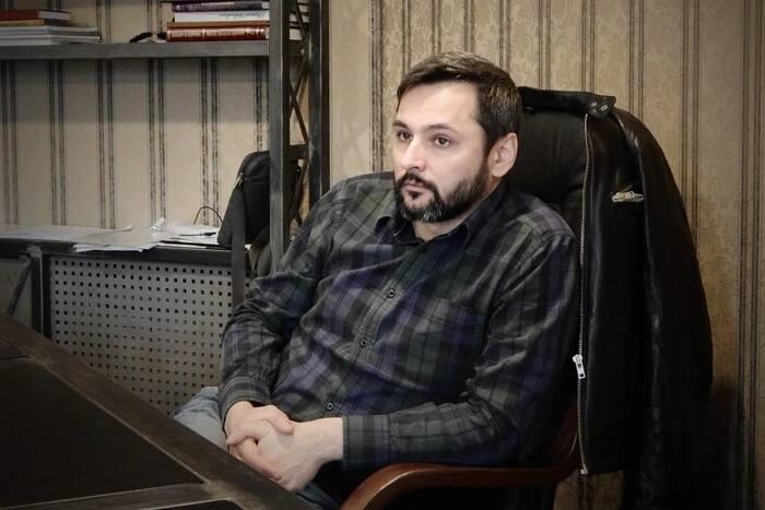 Андрій Білоус звільнився з посади директора та художнього керівника Молодого театру