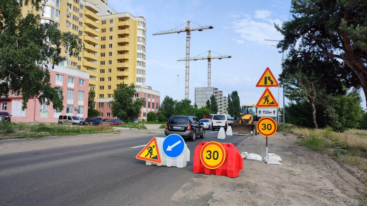 У Дарницькому районі ще одне перехрестя облаштують світлофорами