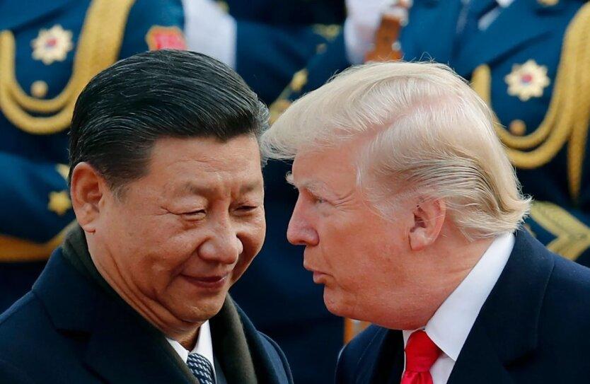 Трамп і Сі Цзіньпін провели розмову: обговорили торгівлю, війна в Україні не згадувалася
