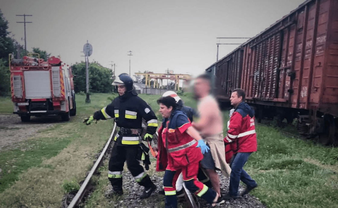 На Чернігівщині двох 12-річних хлопців уразило струмом на даху вагона