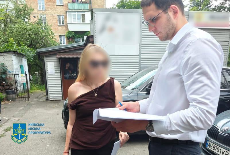 Посадовиця РДА присвоїла мільйон гривень на закупівлях у теплопункти