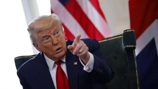 “Стеж за словами”: Трамп жорстко відповів Медведєву на погрози війною