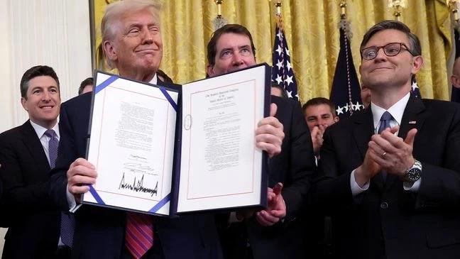 Трамп підписав перший у США закон про криптовалюту: легалізація стейблкоїнів та нові правила для індустрії