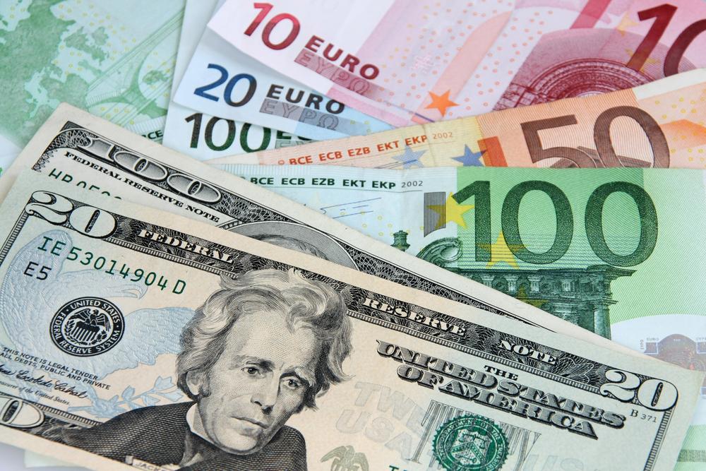 Курс в обмінниках Києва: де зараз вигідно обміняти валюту