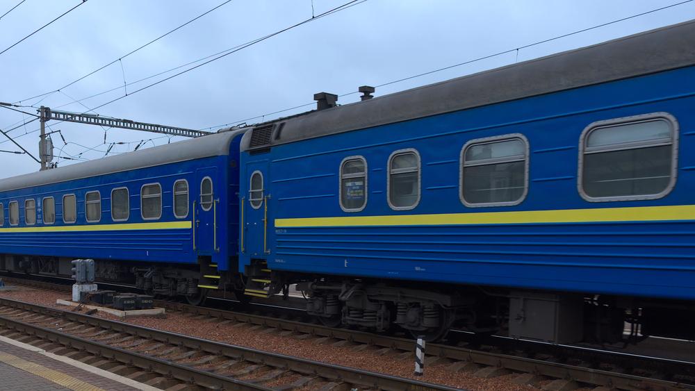 Укрзалізниця призначила поїзд Миколаїв – Івано-Франківськ