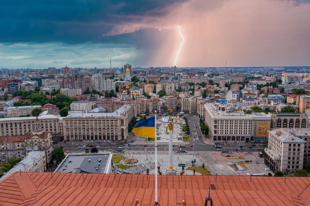 Спеку та грози прогнозують сьогодні у Києві