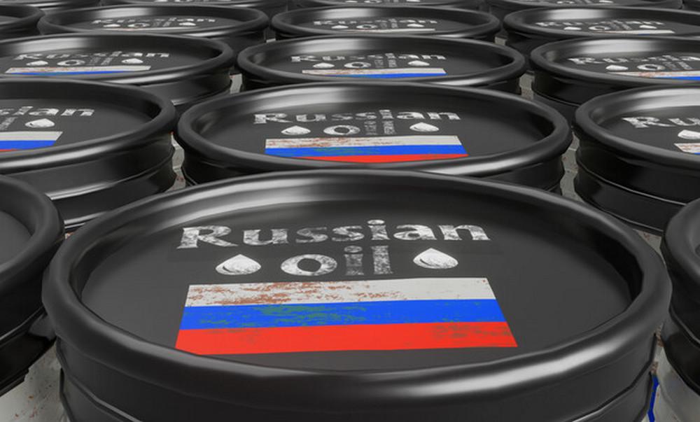 Індія почала закуповувати американську нафту замість російської після погроз Трампа
