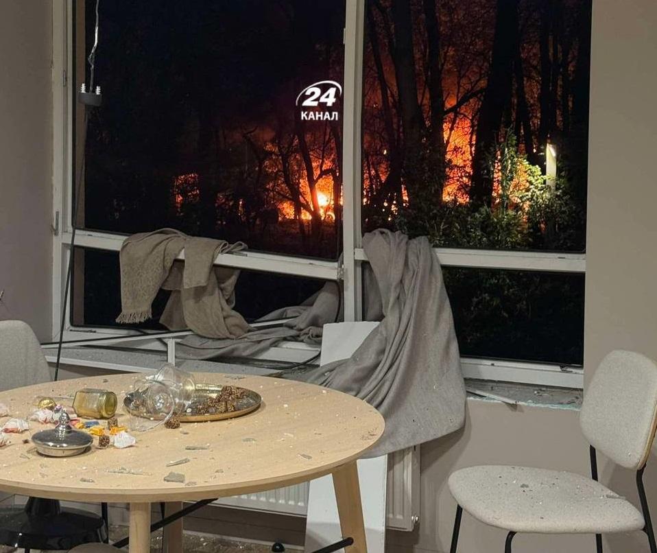 Чудом врятувалася: під час обстрілів постраждала квартира ведучої 24 каналу