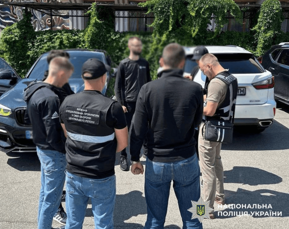 У Києві підприємець за 20 тис. дол. обіцяв «зняти з розшуку» військовозобов’язаного