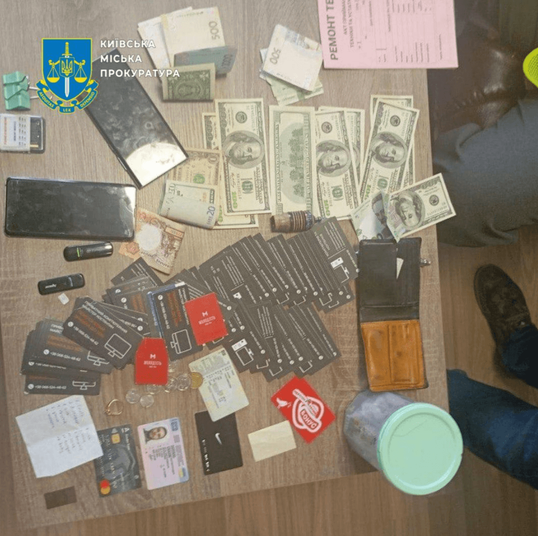 У Києві двоє шахраїв « відремонтували» комп’ютери пенсіонерів на 1 млн грн