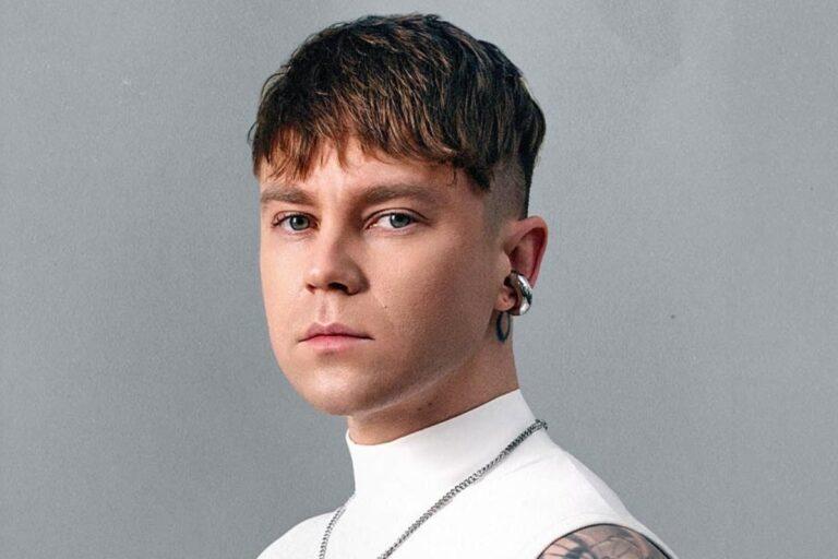 На безкоштовний концерт співака  Пивоварова, який мав відбутися у Нью-Йорку, увірвалася поліція (відео)