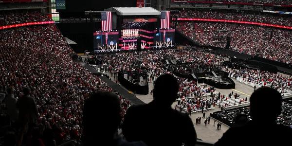 У Аризоні відбулася церемонія прощання з Чарлі Кірком