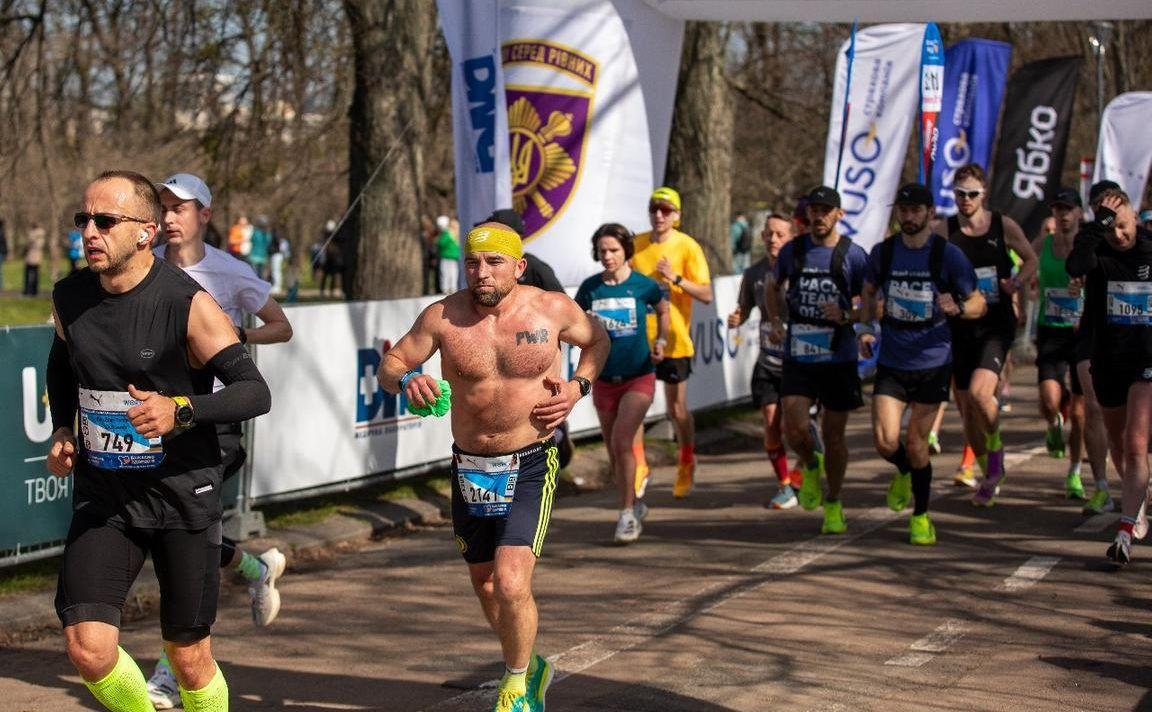 Осінь — сезон забігів та марафонів: як підібрати комфортний одяг